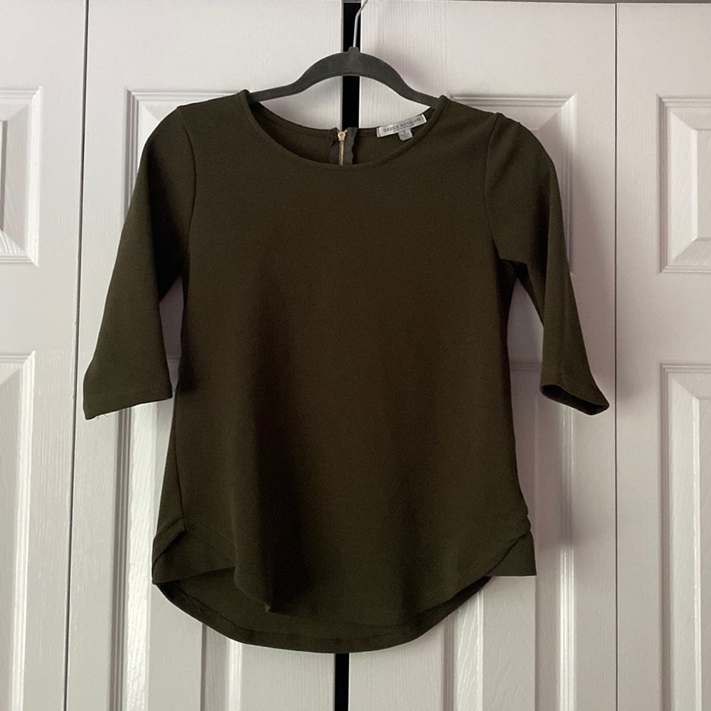 Green Envelope three quarter length top
